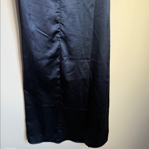 NEW Petal & Pup Lisbeth midi dress in navy satin Medium - Picture 10 of 13